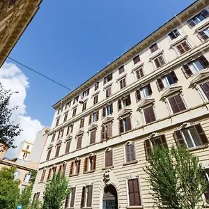 Vatican And Kitchen Roma